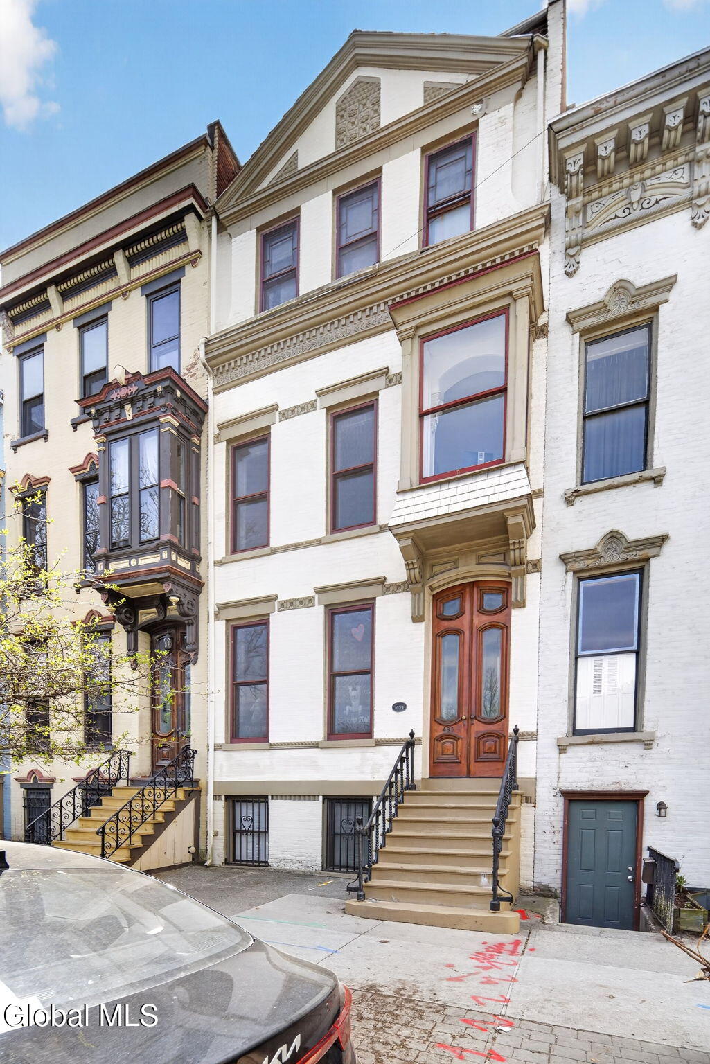 490 Madison Avenue