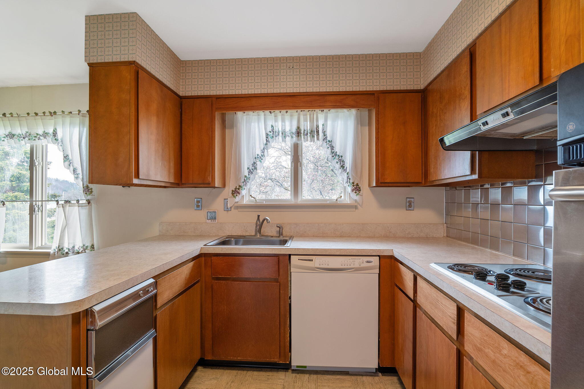113 Royal Drive, Warnerville, New York image 12
