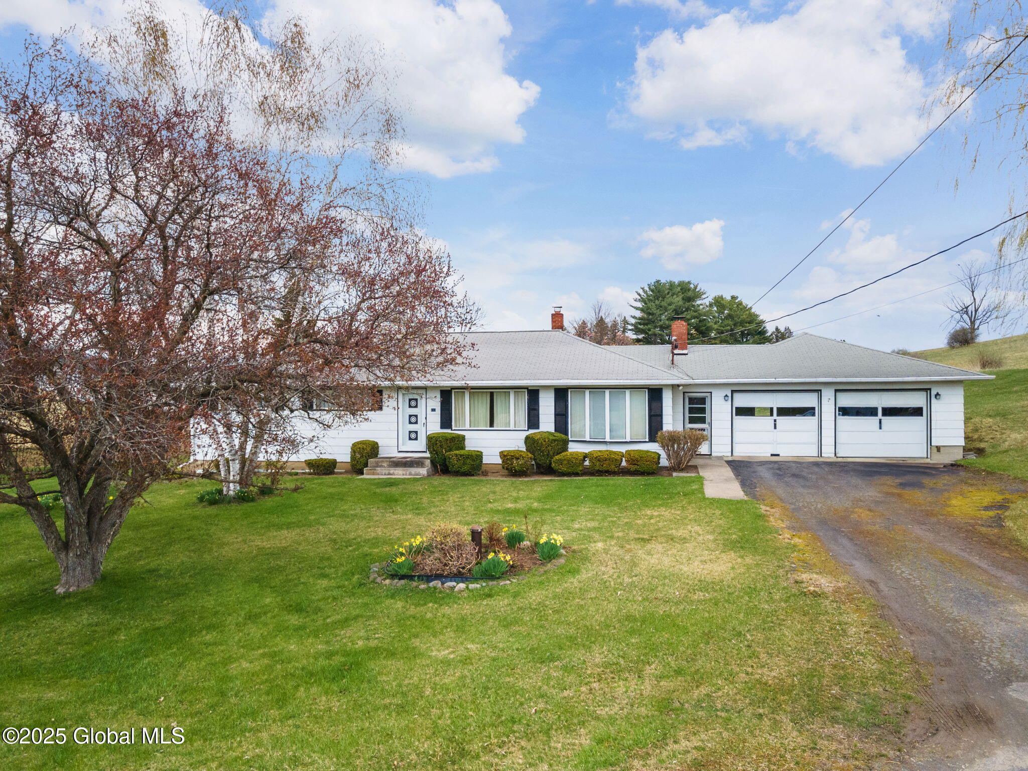 113 Royal Drive, Warnerville, New York image 2
