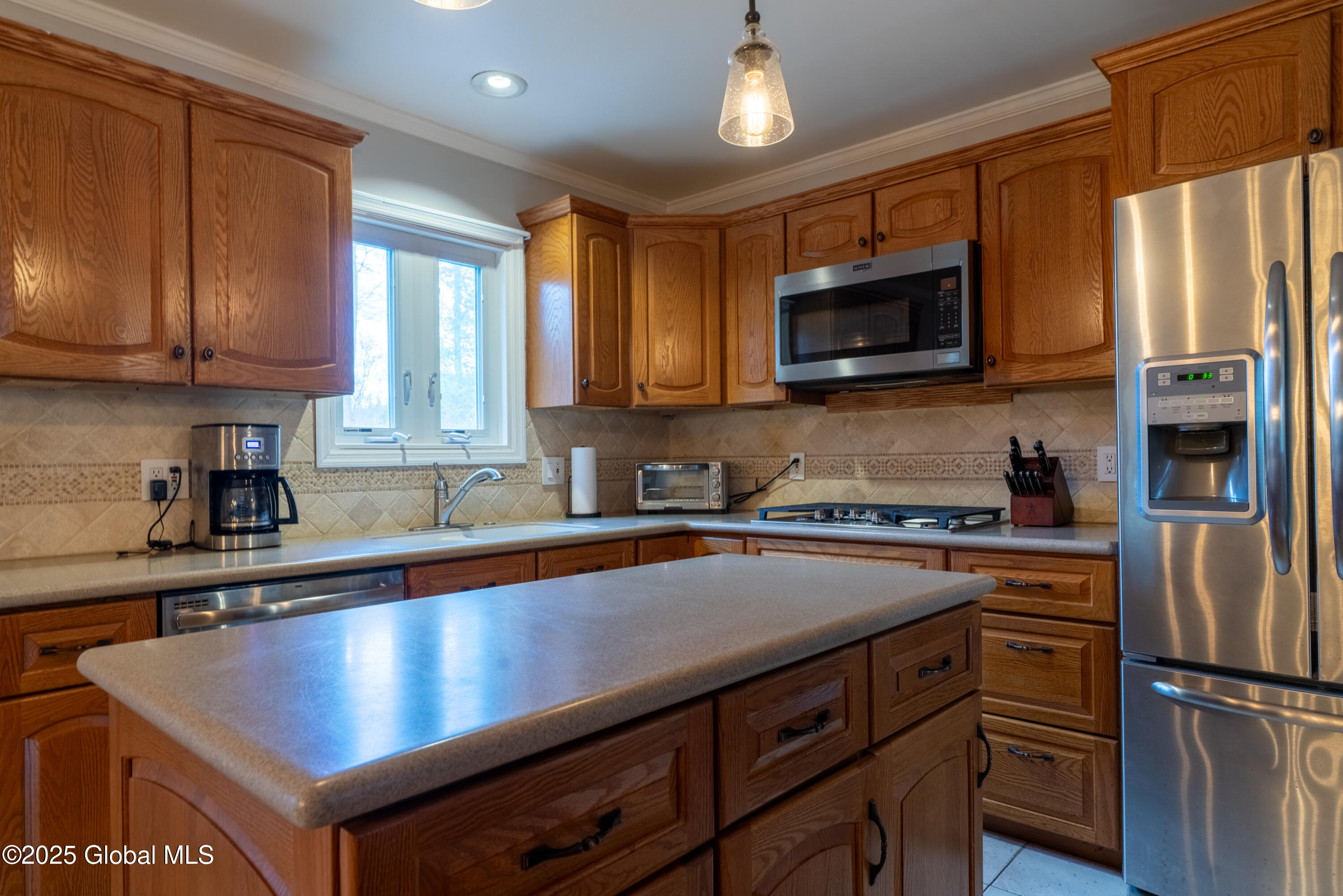 7 Bemis Heights Road, Saratoga Springs, New York image 8