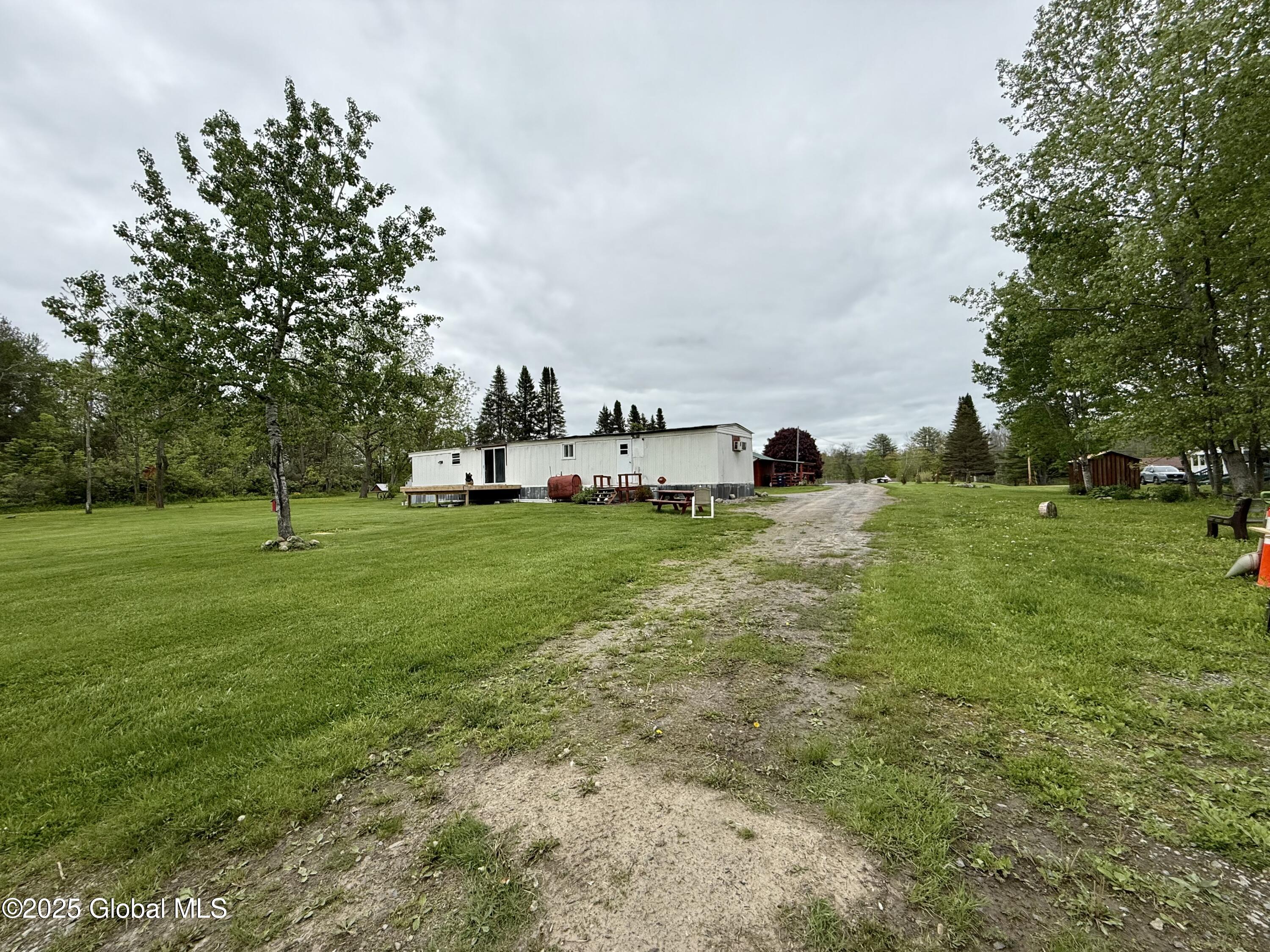 682 Midline Road, Amsterdam, New York image 8
