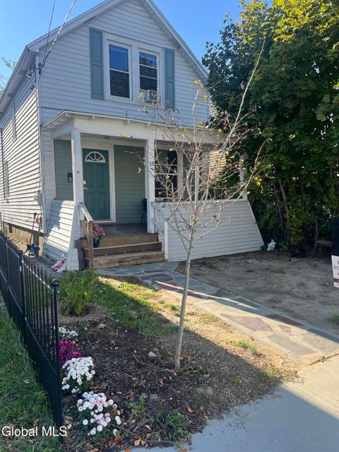 Photo of 38 Southern Boulevard, Albany, NY 12209 (MLS # 202527139)