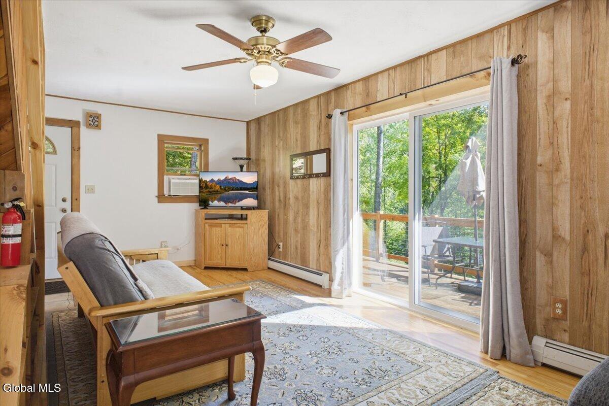 1487 River Road