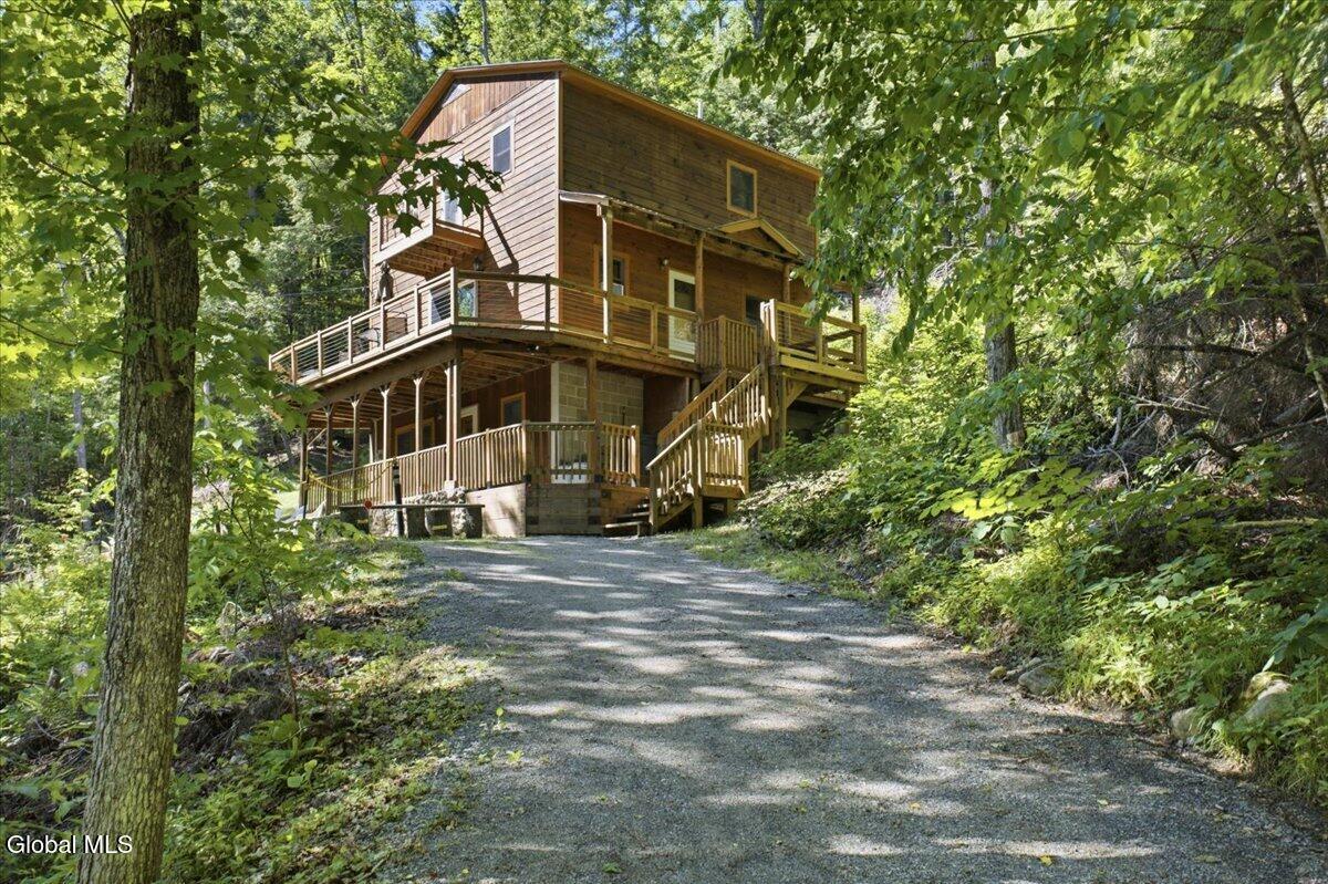 1487 River Road