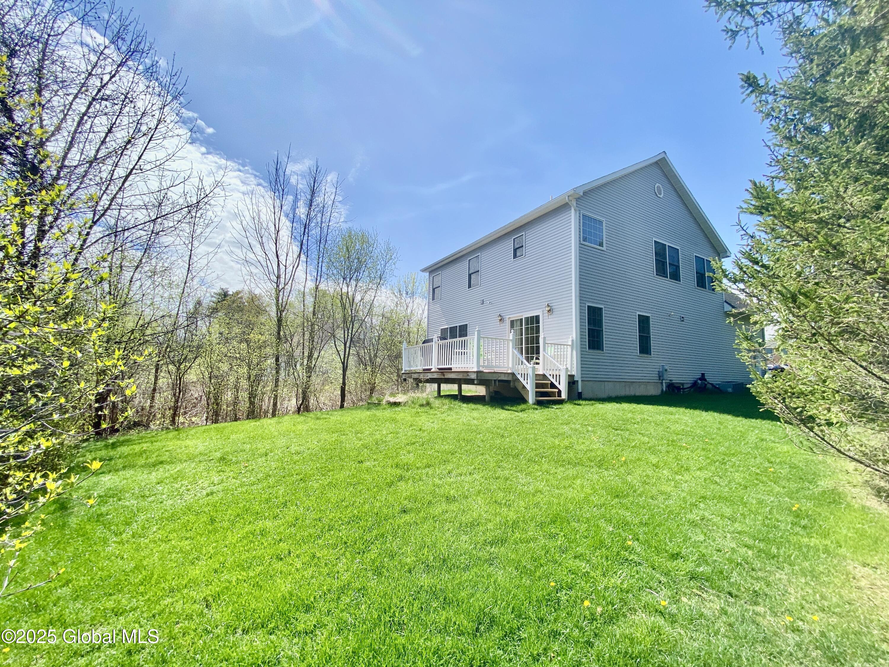 4045 Windsor Drive, Niskayuna, New York image 24