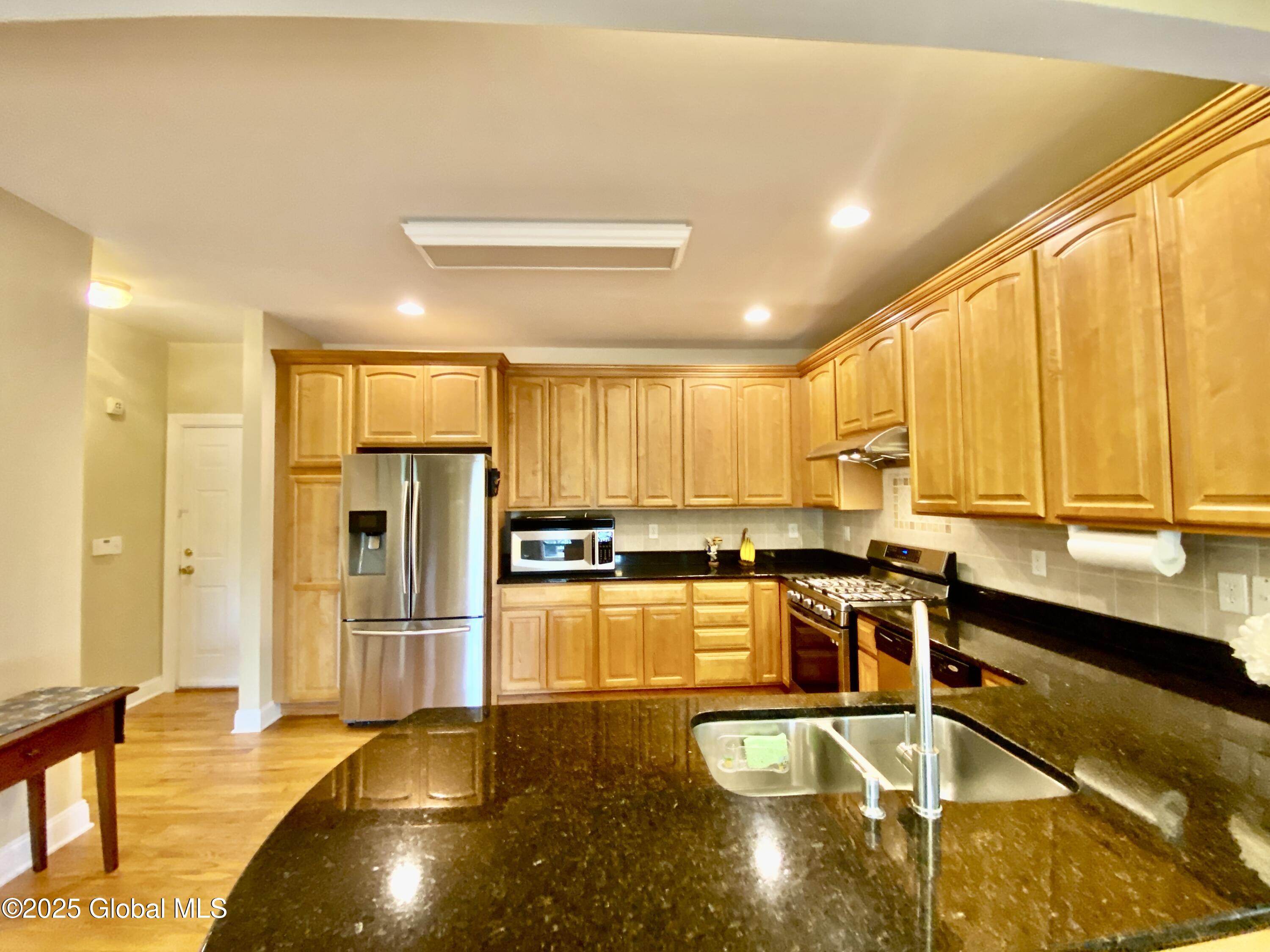 4045 Windsor Drive, Niskayuna, New York image 11