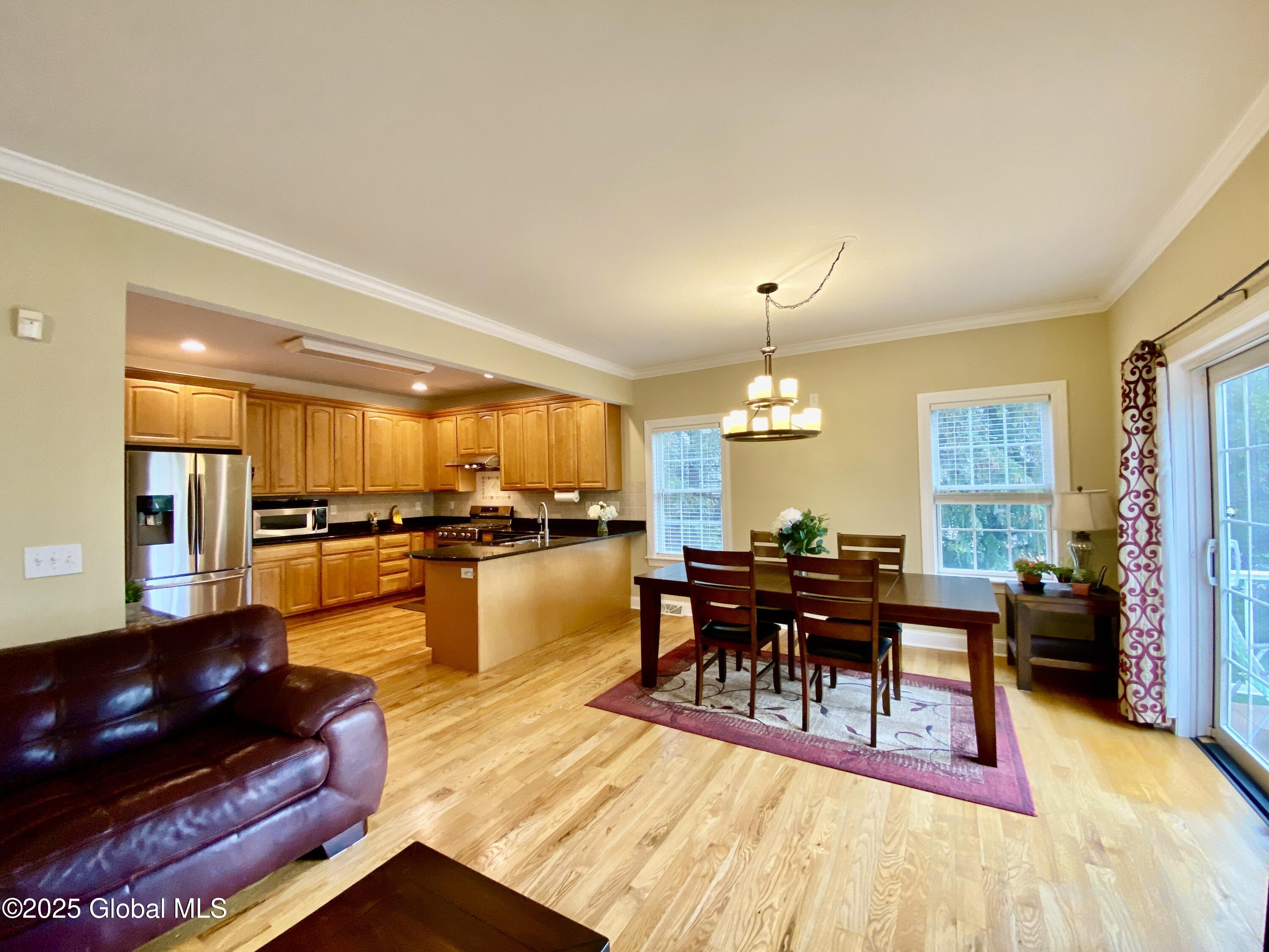 4045 Windsor Drive, Niskayuna, New York image 8