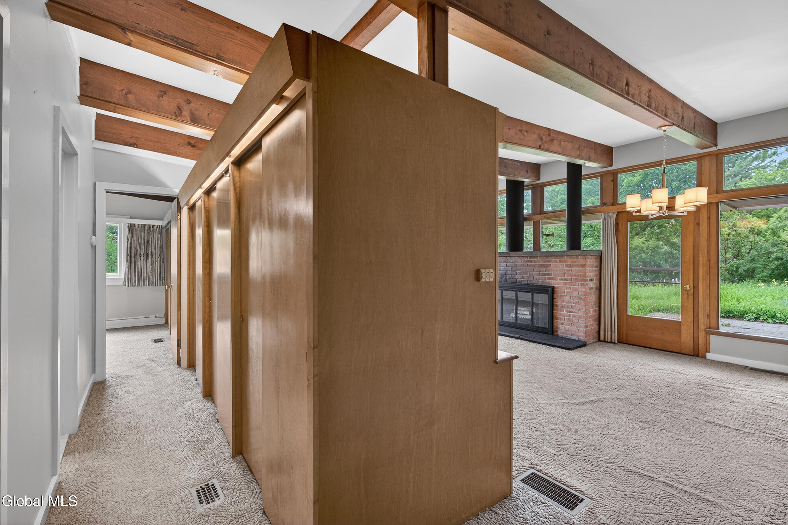 323 Oakridge Drive