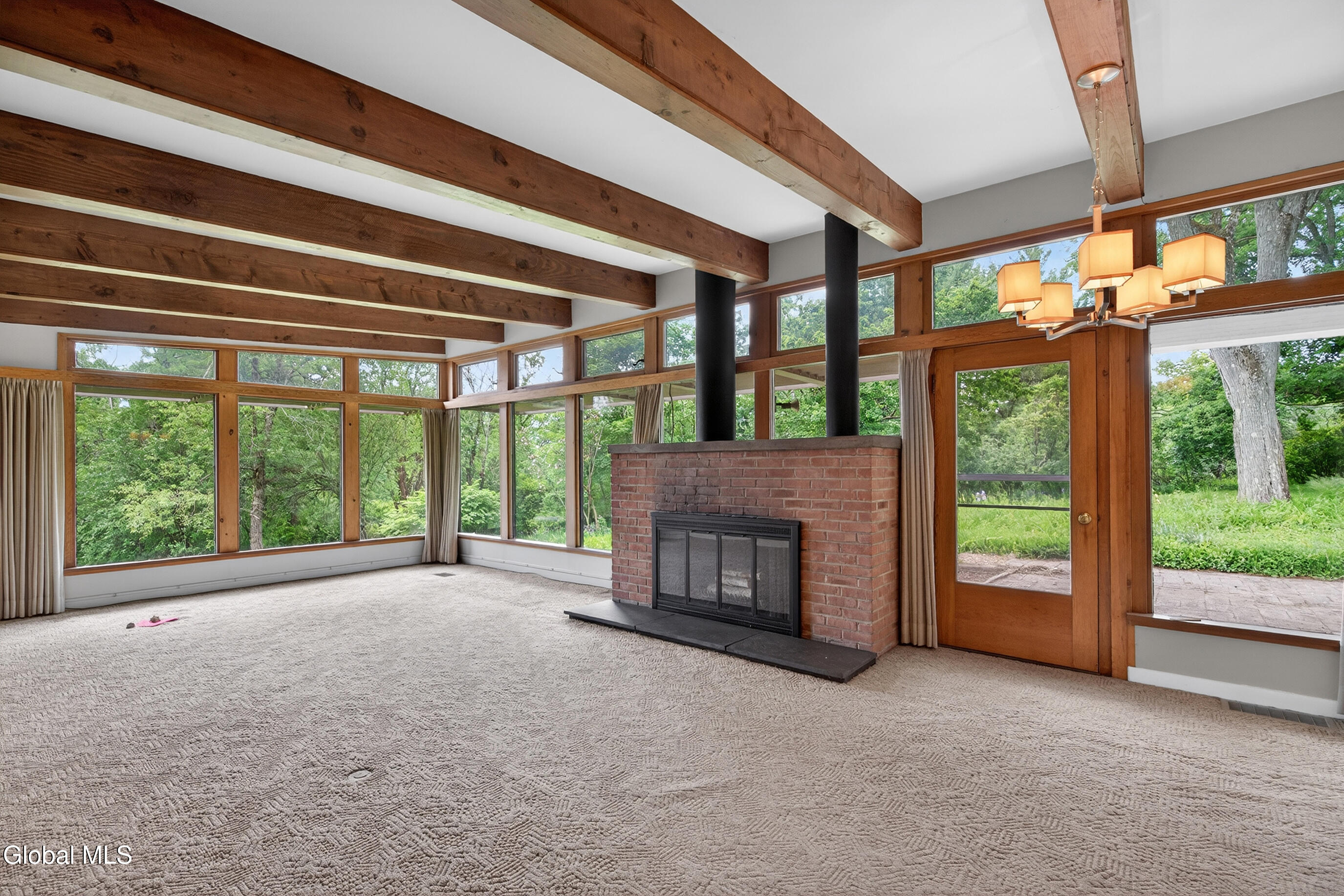 323 Oakridge Drive