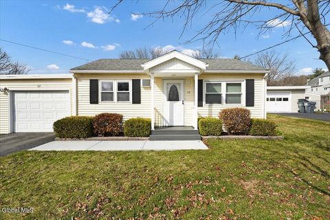 Homes For Sale - 62 Mary Hadge Drive<br/> Schenectady, NY 12309