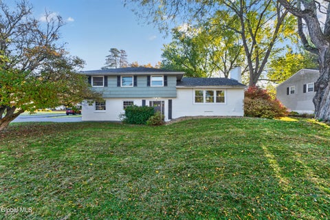 Photo of 14 Compton Place, Schenectady, NY 12302 (MLS # 202628902)