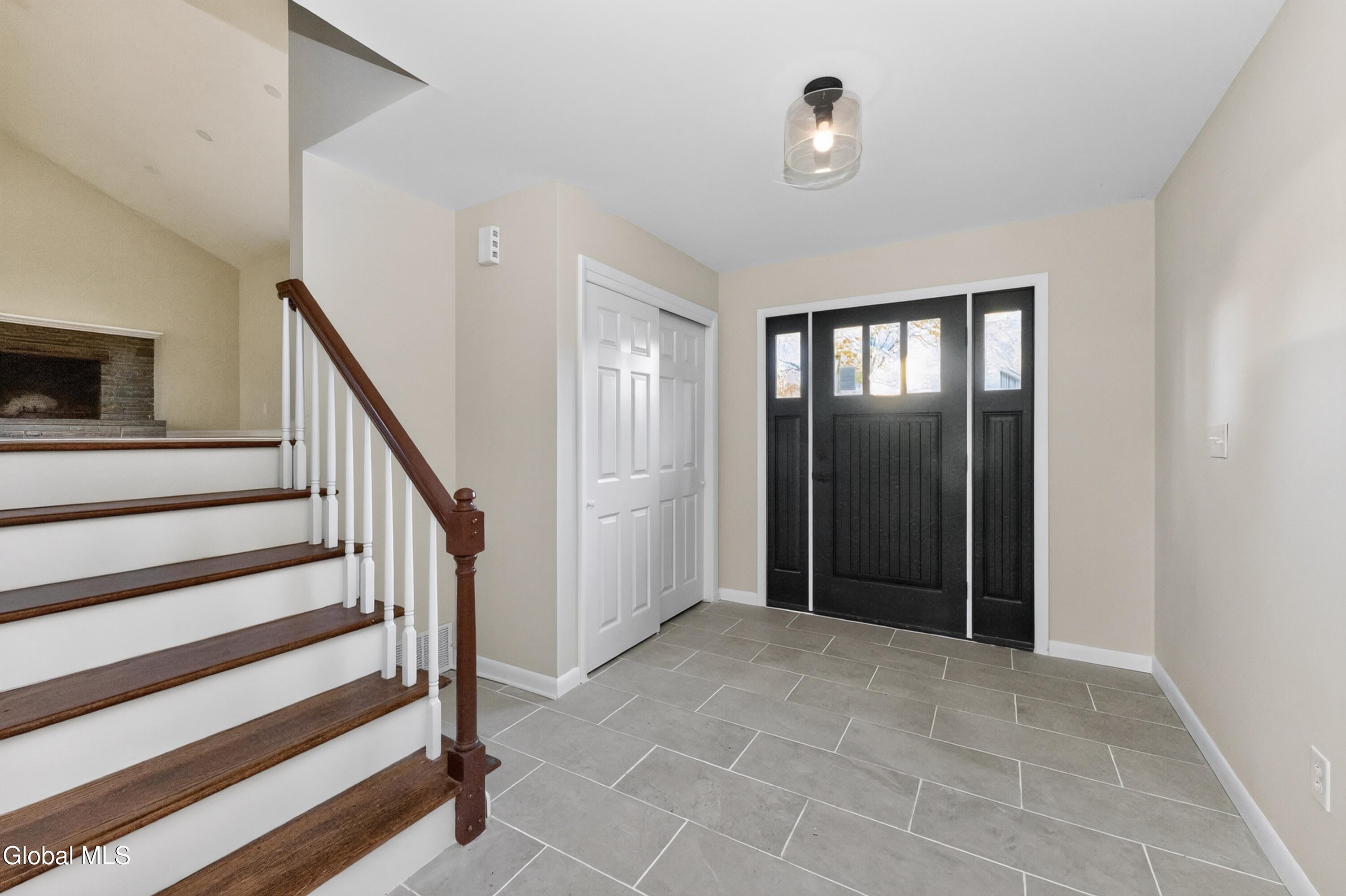 14 Compton Place