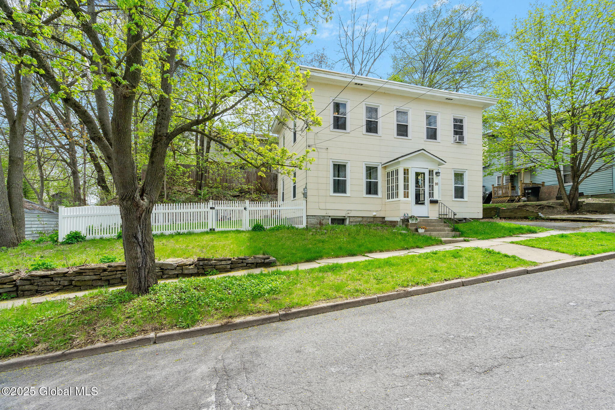 99 Otsego Street, Canajoharie, New York image 3
