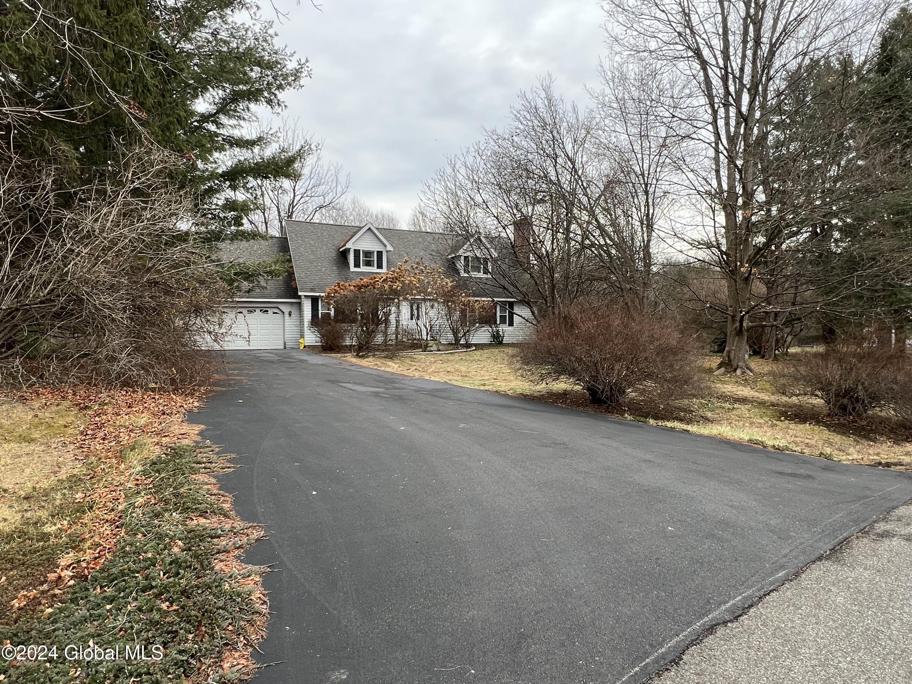 86 Hawthorn Drive, Valatie, New York image 2