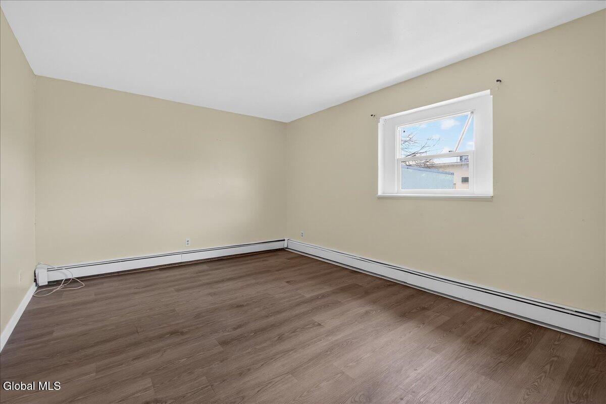 Watervliet, New York 12189, United States, 4 Bedrooms Bedrooms, ,3 BathroomsBathrooms,Residential,Active,256403