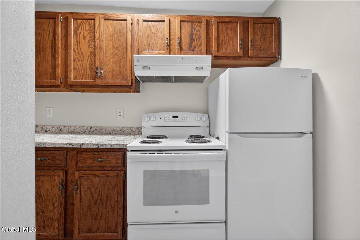 Watervliet, New York 12189, United States, 4 Bedrooms Bedrooms, ,3 BathroomsBathrooms,Residential,Active,256403