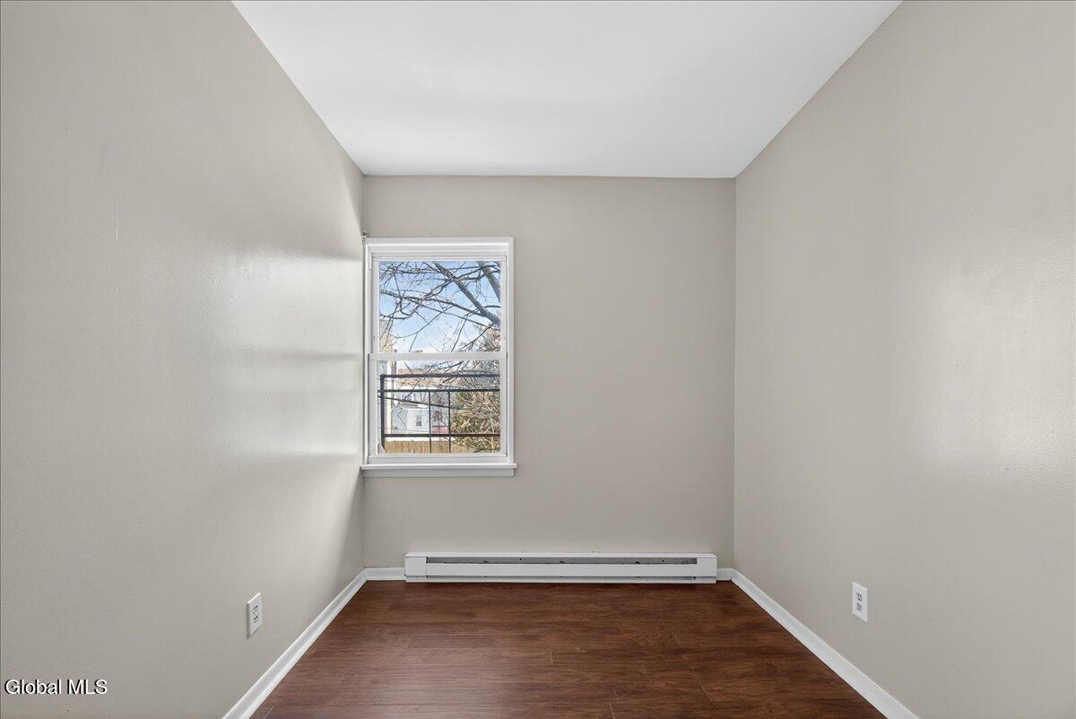 Watervliet, New York 12189, United States, 4 Bedrooms Bedrooms, ,3 BathroomsBathrooms,Residential,Active,256403