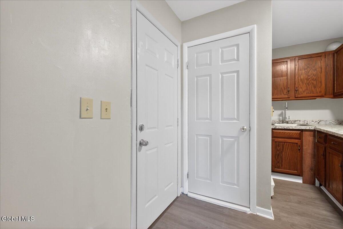 Watervliet, New York 12189, United States, 4 Bedrooms Bedrooms, ,3 BathroomsBathrooms,Residential,Active,256403