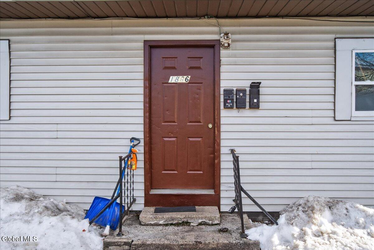 Watervliet, New York 12189, United States, 4 Bedrooms Bedrooms, ,3 BathroomsBathrooms,Residential,Active,256403