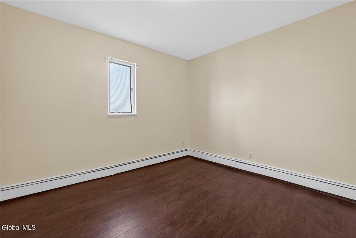 Watervliet, New York 12189, United States, 4 Bedrooms Bedrooms, ,3 BathroomsBathrooms,Residential,Active,256403