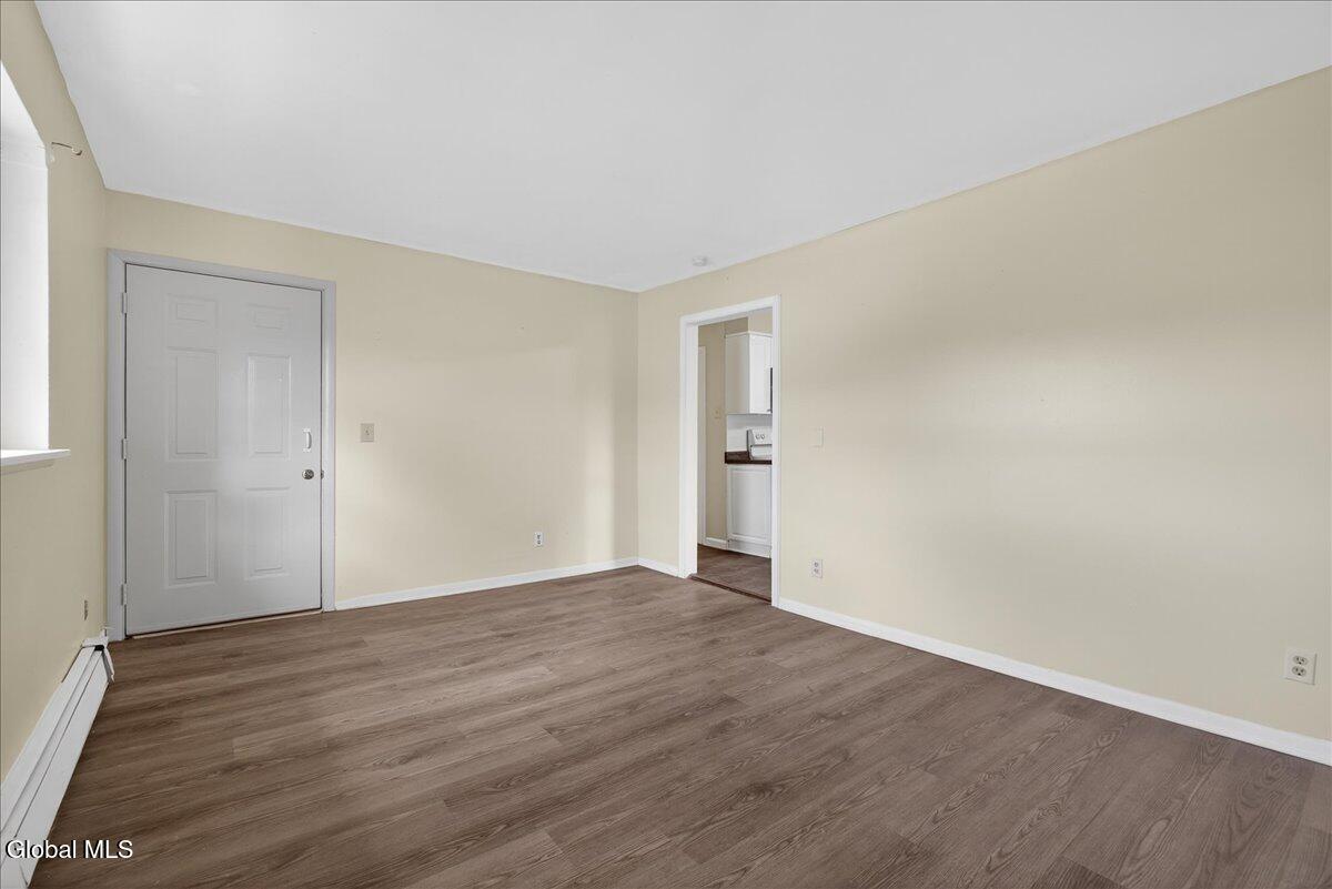 Watervliet, New York 12189, United States, 4 Bedrooms Bedrooms, ,3 BathroomsBathrooms,Residential,Active,256403