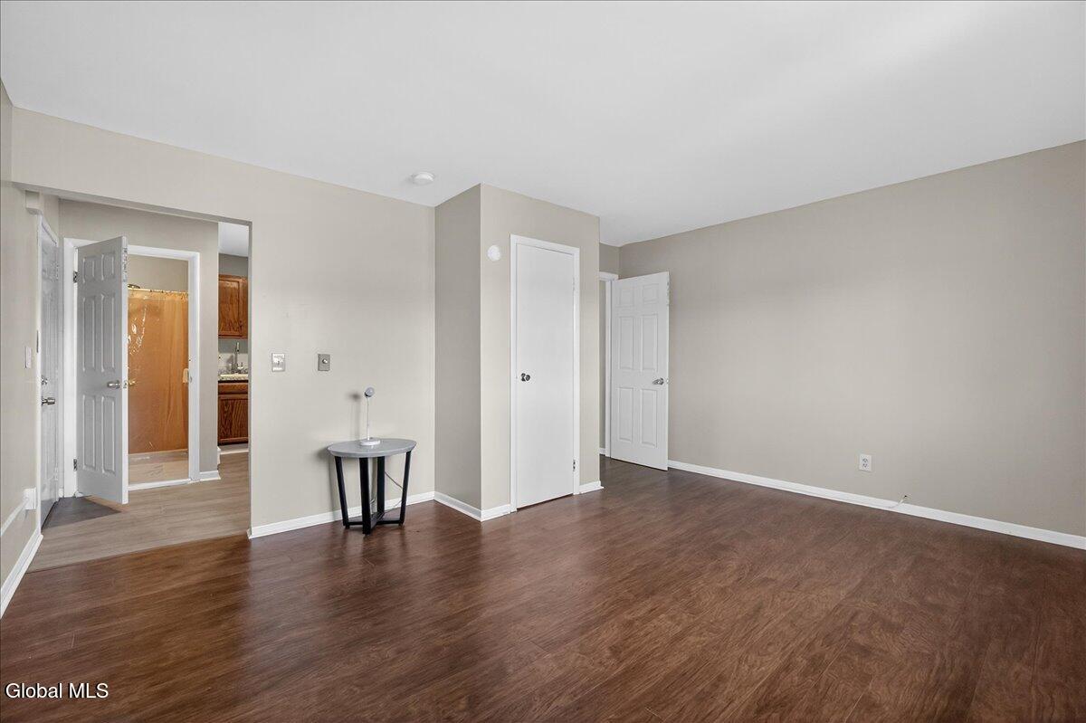 Watervliet, New York 12189, United States, 4 Bedrooms Bedrooms, ,3 BathroomsBathrooms,Residential,Active,256403