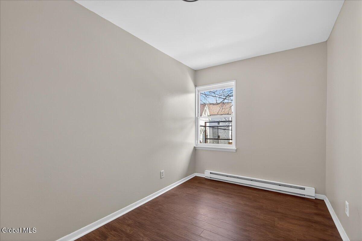 Watervliet, New York 12189, United States, 4 Bedrooms Bedrooms, ,3 BathroomsBathrooms,Residential,Active,256403