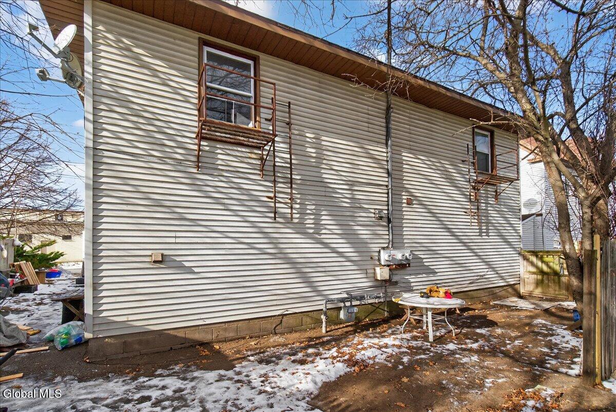 Watervliet, New York 12189, United States, 4 Bedrooms Bedrooms, ,3 BathroomsBathrooms,Residential,Active,256403