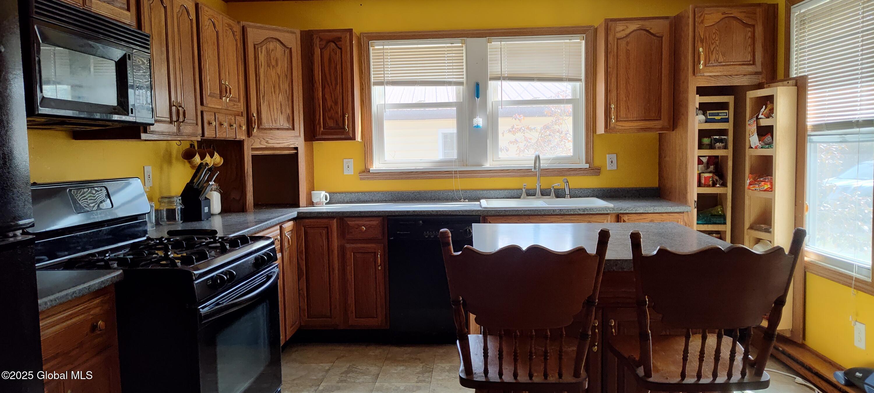 436-450 Scutt Road, Greenville, New York image 2