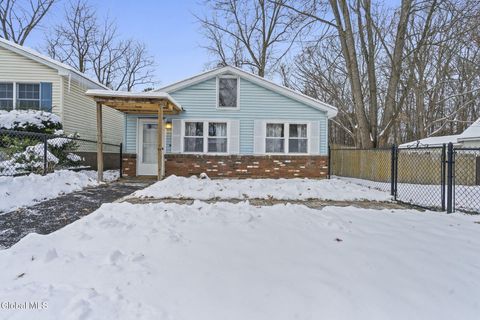 Photo of 289 Donald Avenue, Schenectady, NY 12304 (MLS # 202530687)