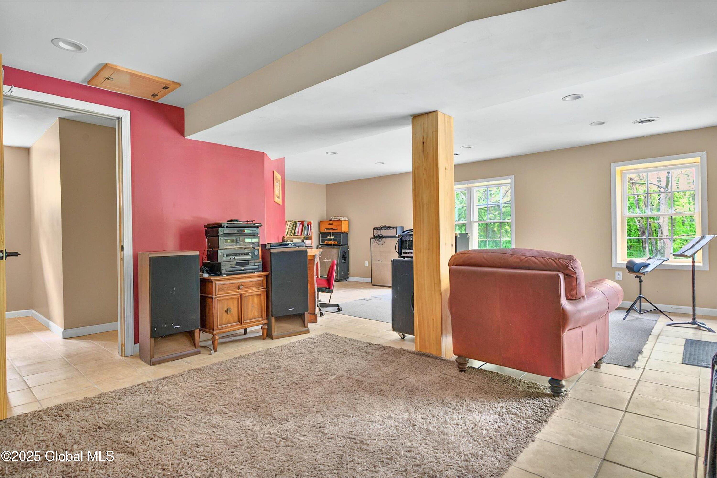 18 Kitchell Lane, Queensbury, New York image 46