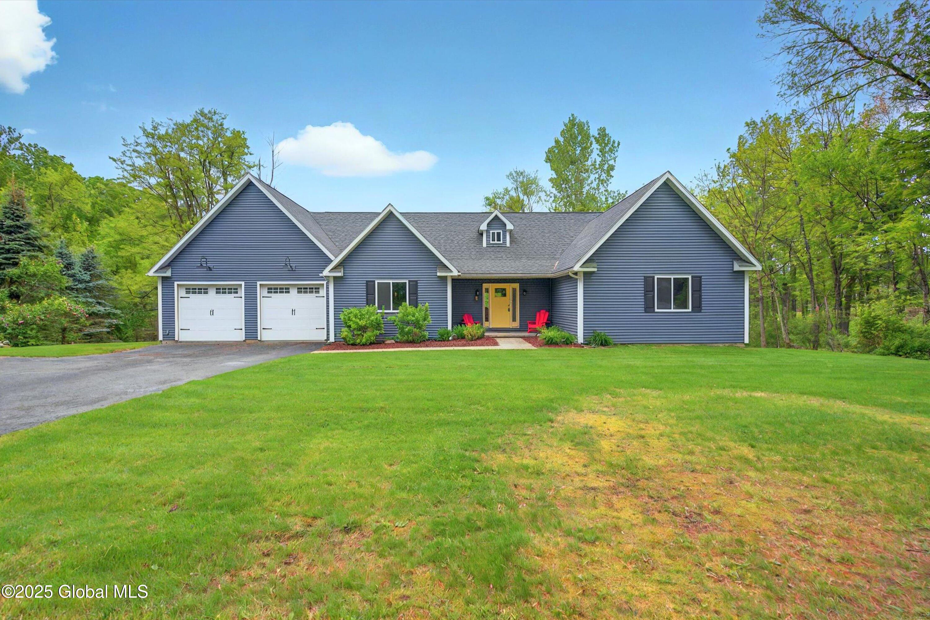18 Kitchell Lane, Queensbury, New York image 1