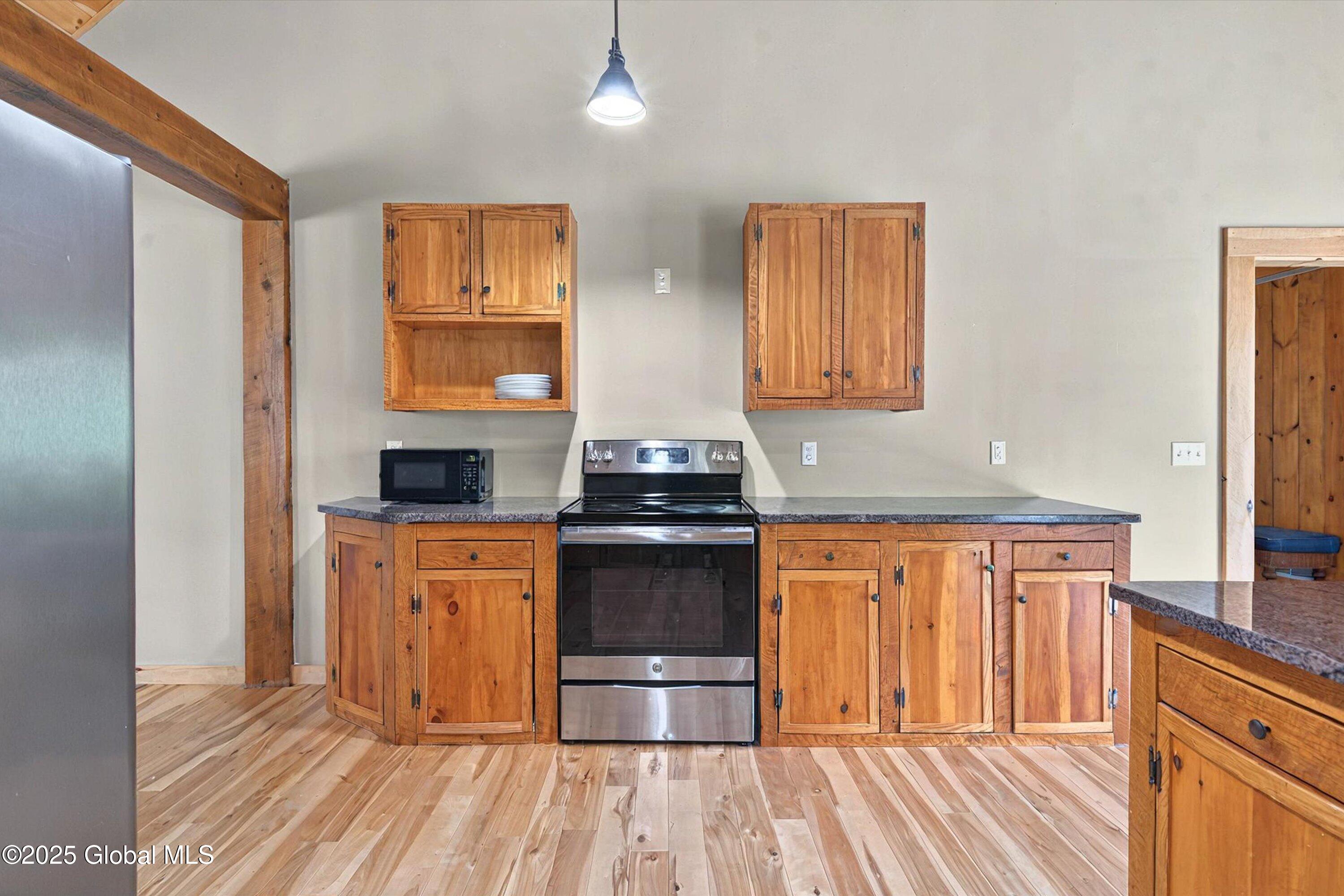 18 Kitchell Lane, Queensbury, New York image 17