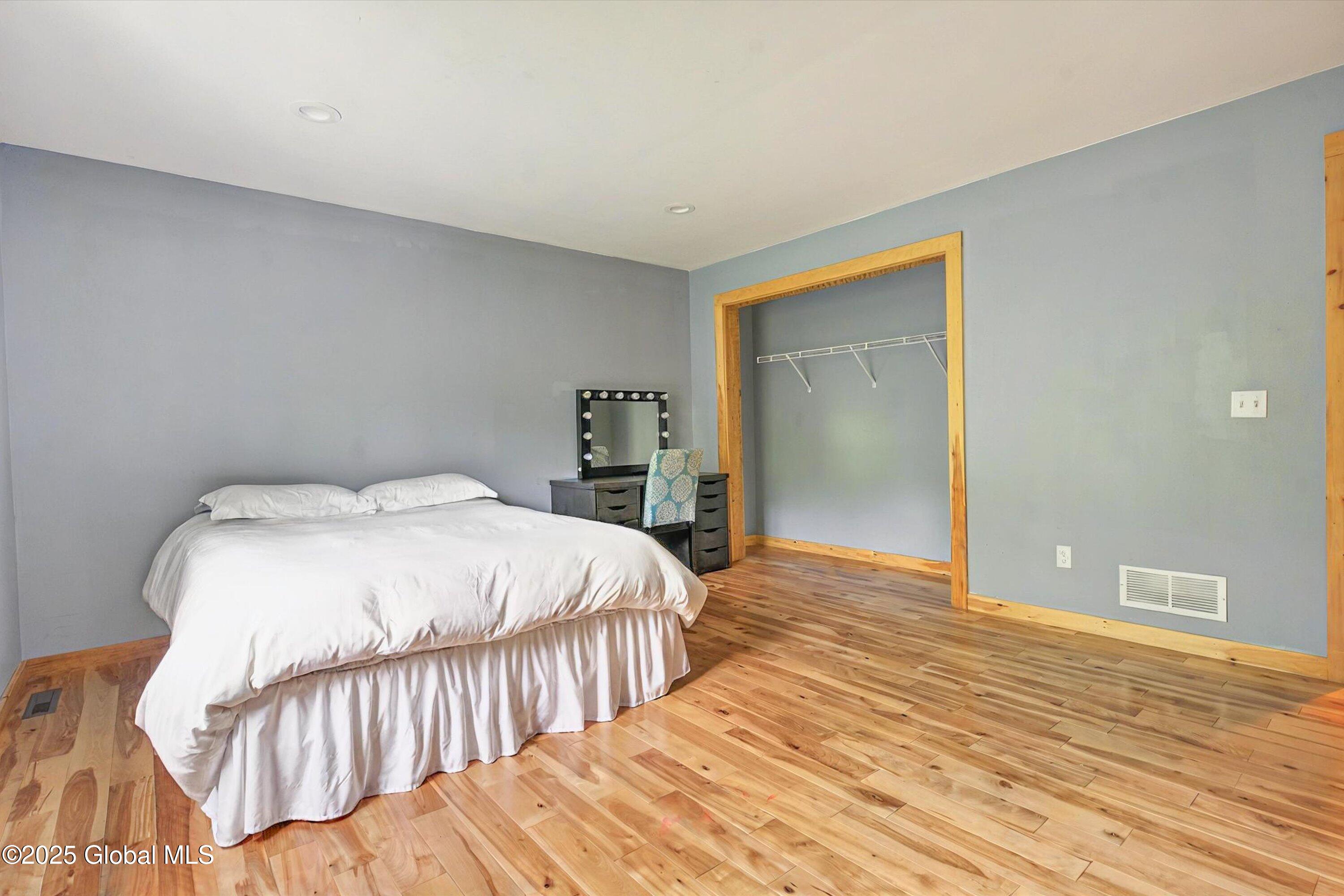 18 Kitchell Lane, Queensbury, New York image 31