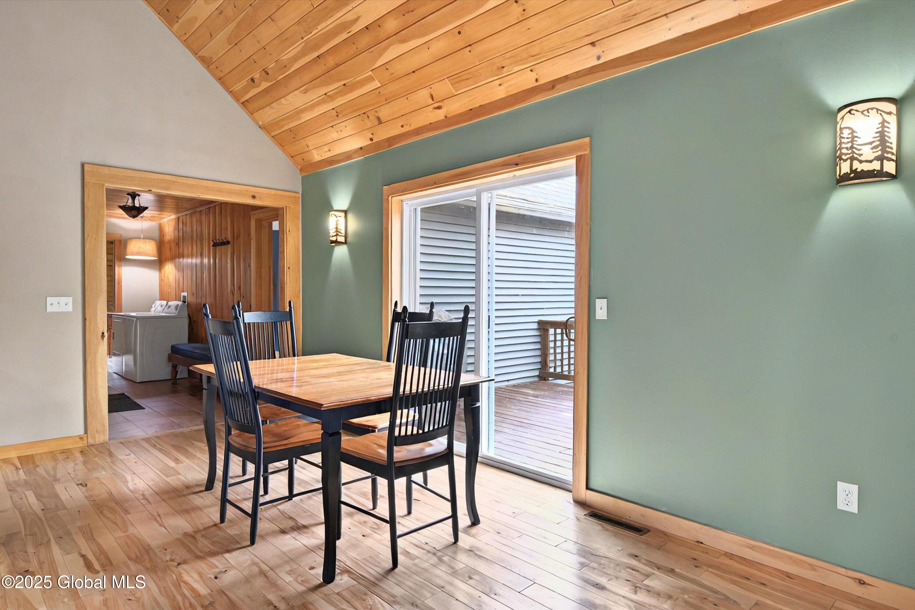 18 Kitchell Lane, Queensbury, New York image 15