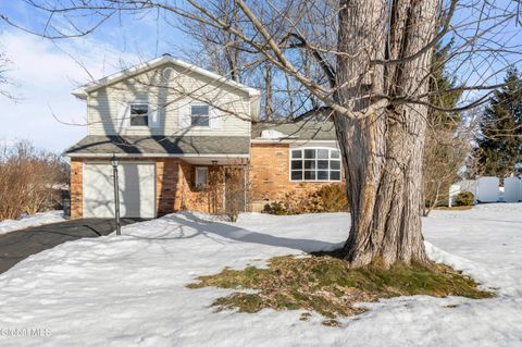 Photo of 53 Fairlawn Drive, Latham, NY 12110 (MLS # 202612693)