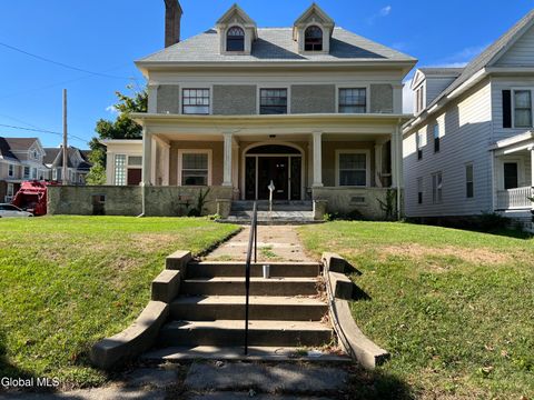 Photo of 1114 Union Street #5, Schenectady, NY 12308 (MLS # 202531147)