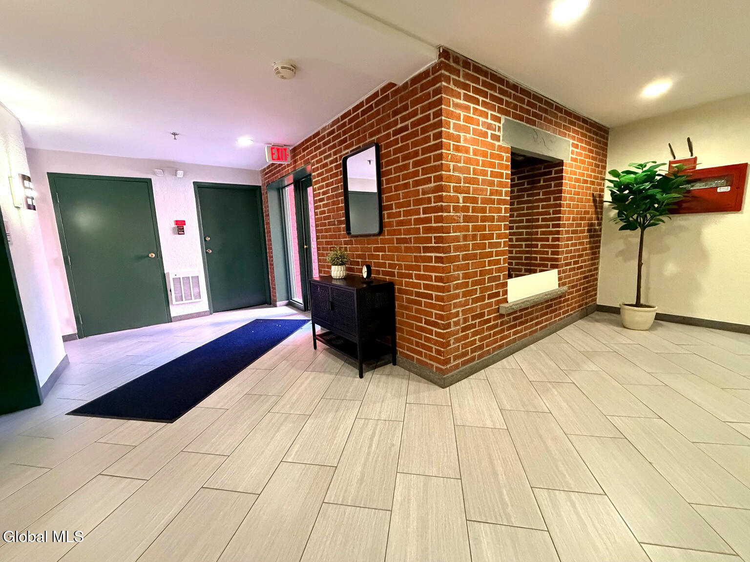 270 Hudson Avenue # 104