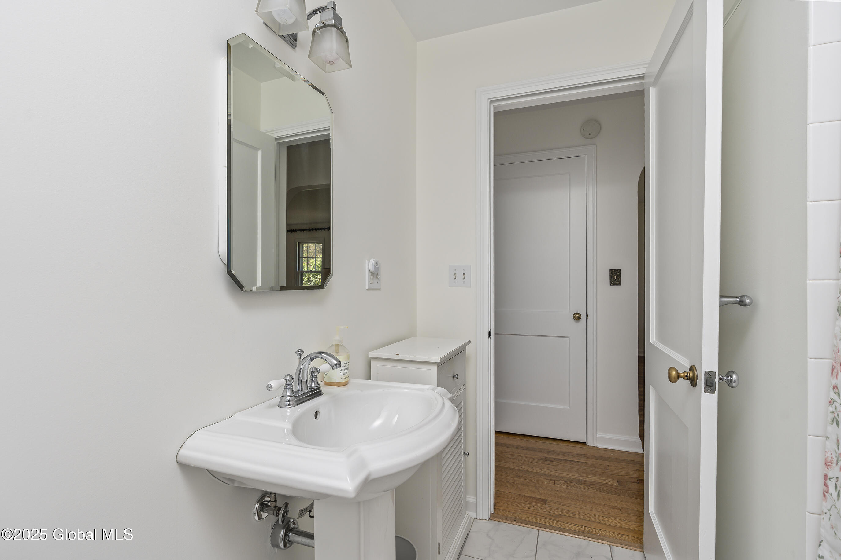 152 Bloomingrove Drive, Troy, New York image 8