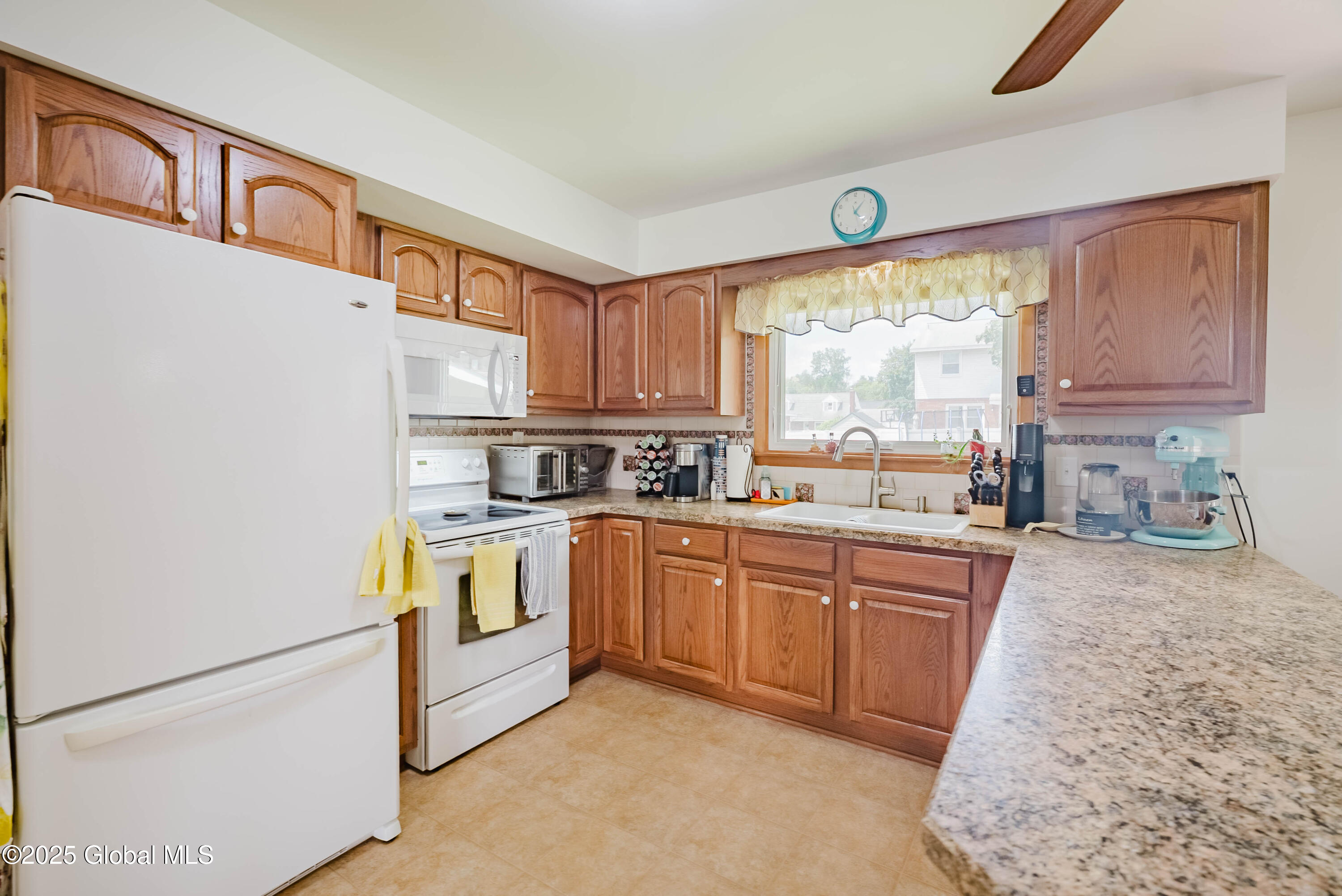 61 Ahl Avenue, Albany, New York image 9