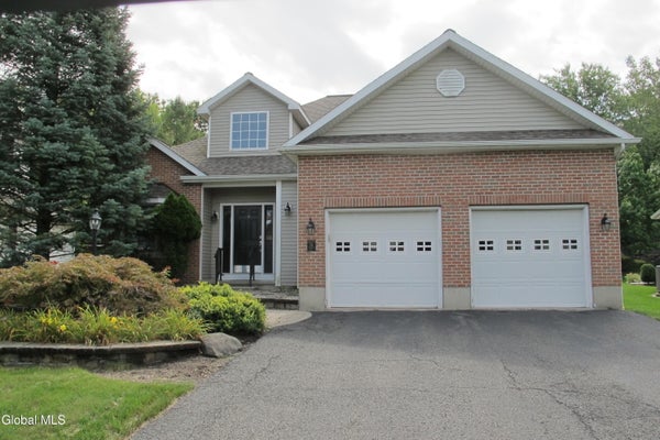 26 CHESHIRE WAY, ALBANY, NY 12211 - Image 07c8f4d290f9309c81cf7e36d5a470e8/1424919943