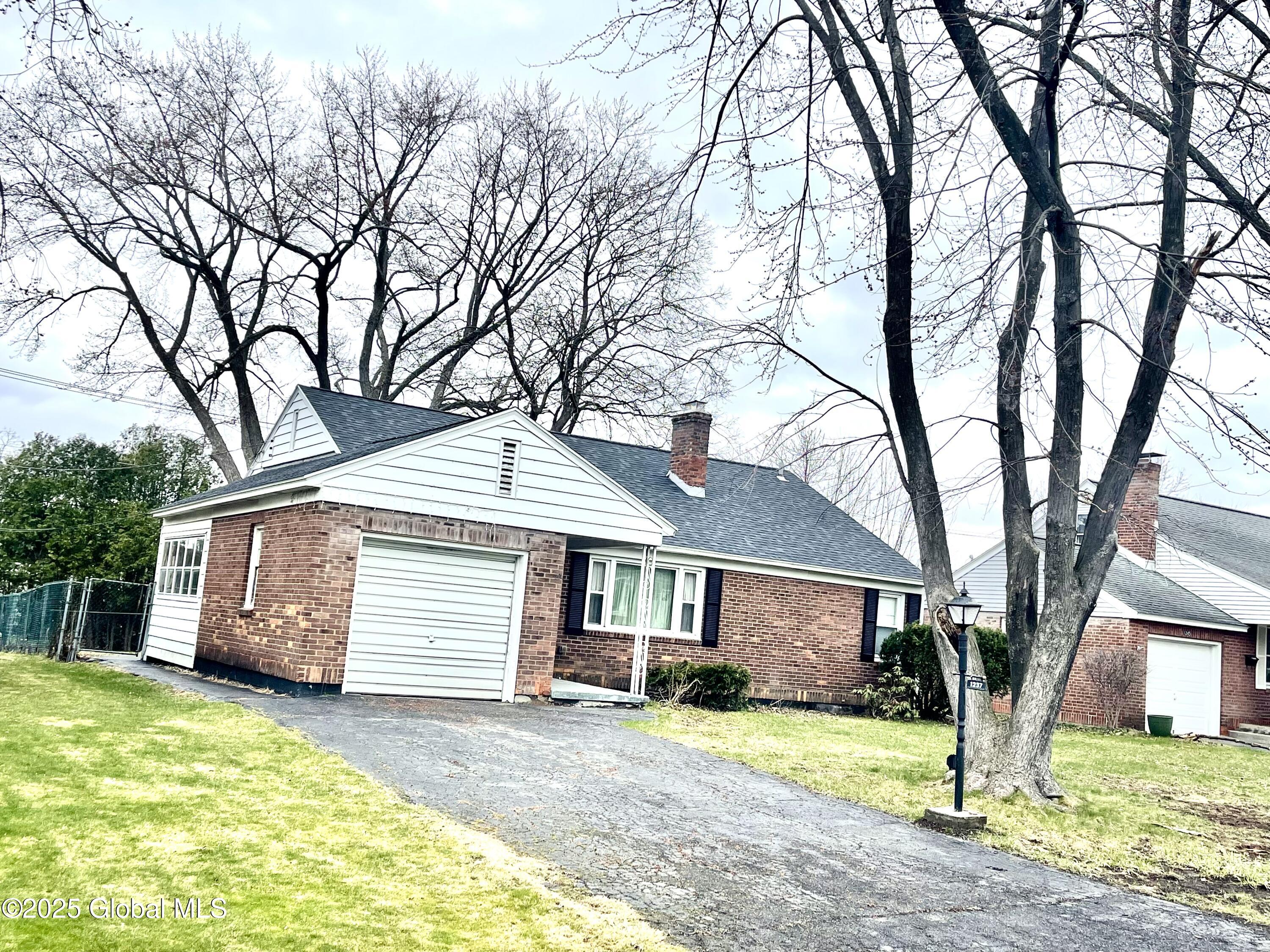 1237 Sumner Avenue, Schenectady, New York image 3