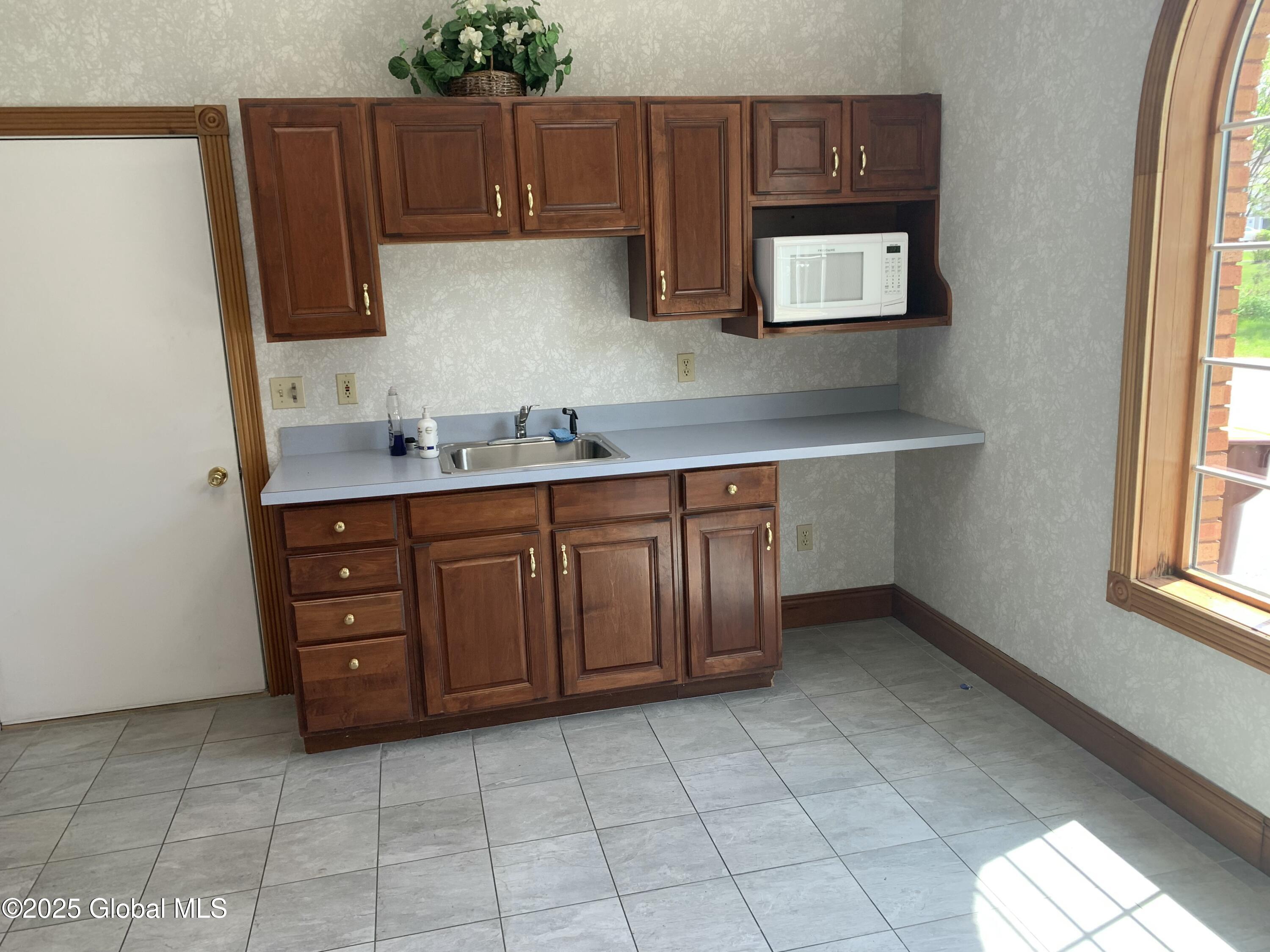 Queensbury, New York 12804, United States, ,Commercial,Active,130562