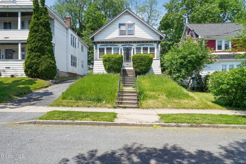 Homes For Sale - 67 Pinewood Avenue<br/> Albany, NY 12203