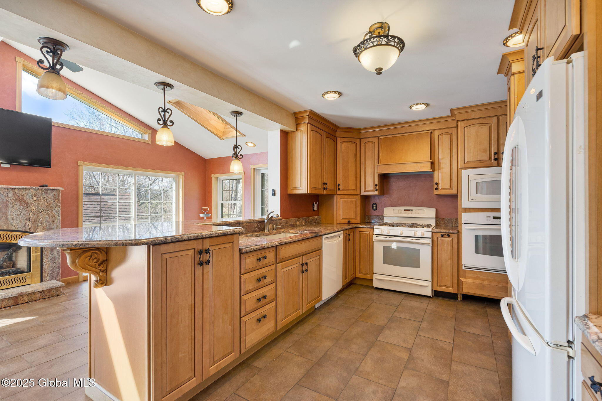 532 Boght Road, Cohoes, New York image 13