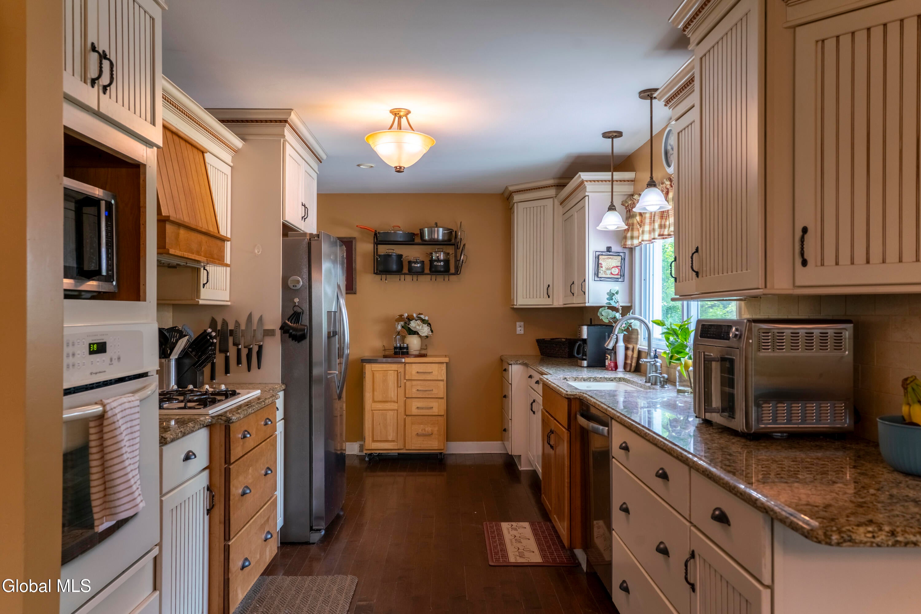 27 Pershing Road