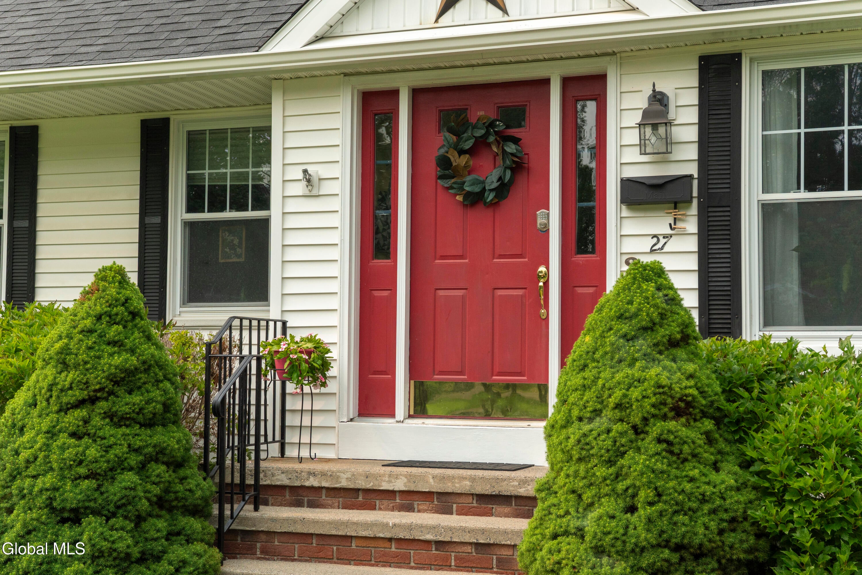 27 Pershing Road