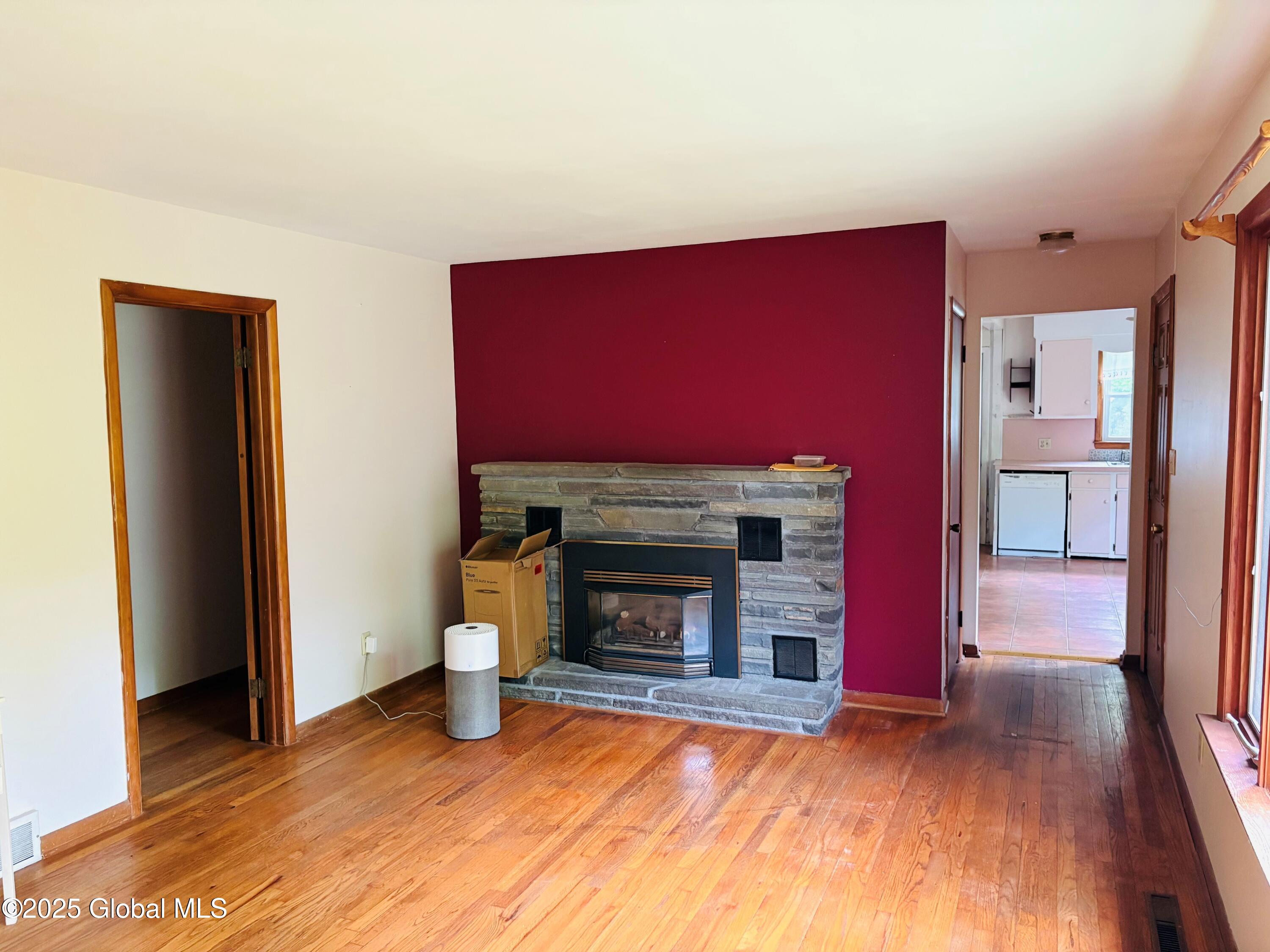 8 Lee Avenue, Rexford, New York image 9