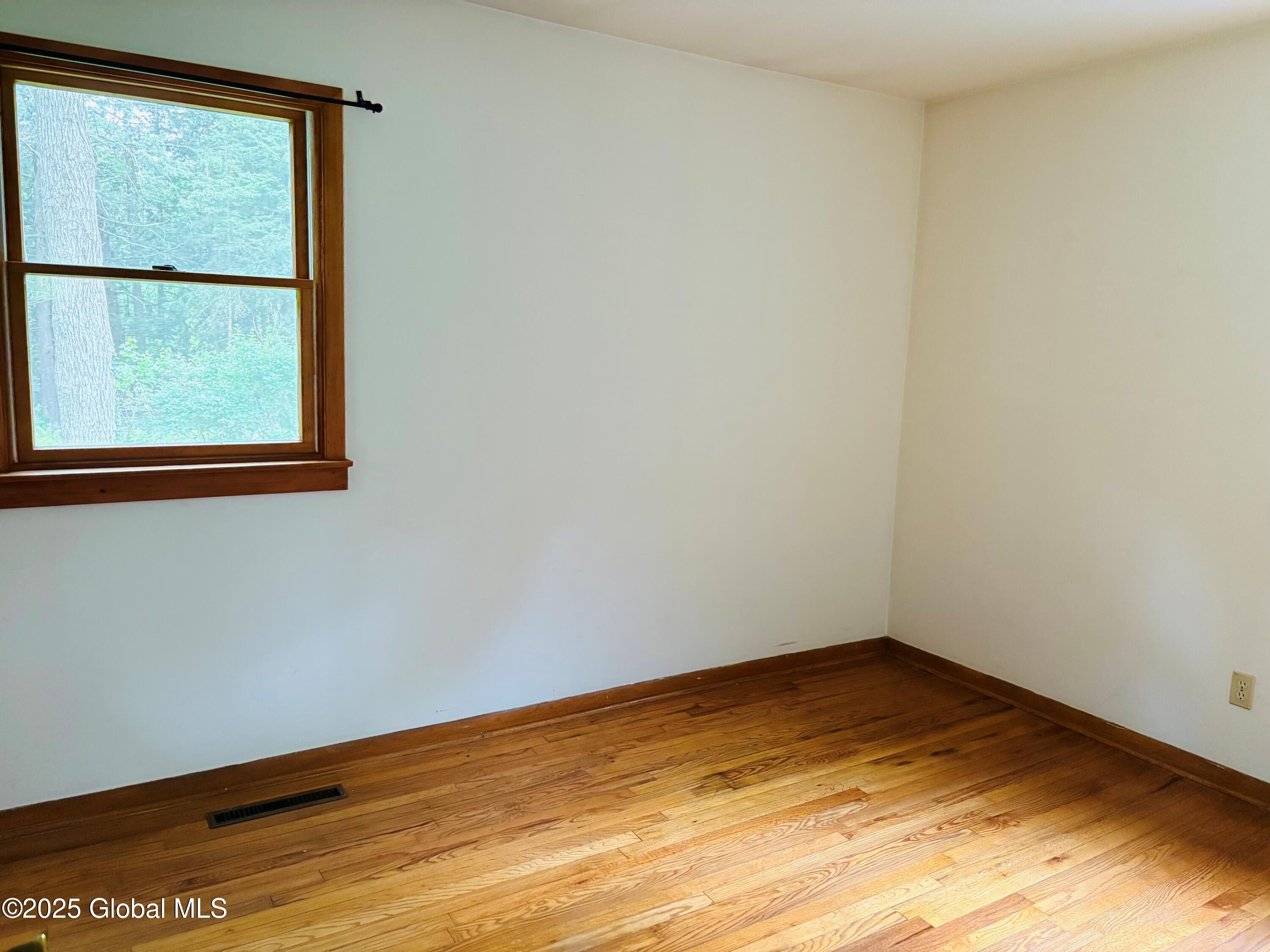 8 Lee Avenue, Rexford, New York image 15