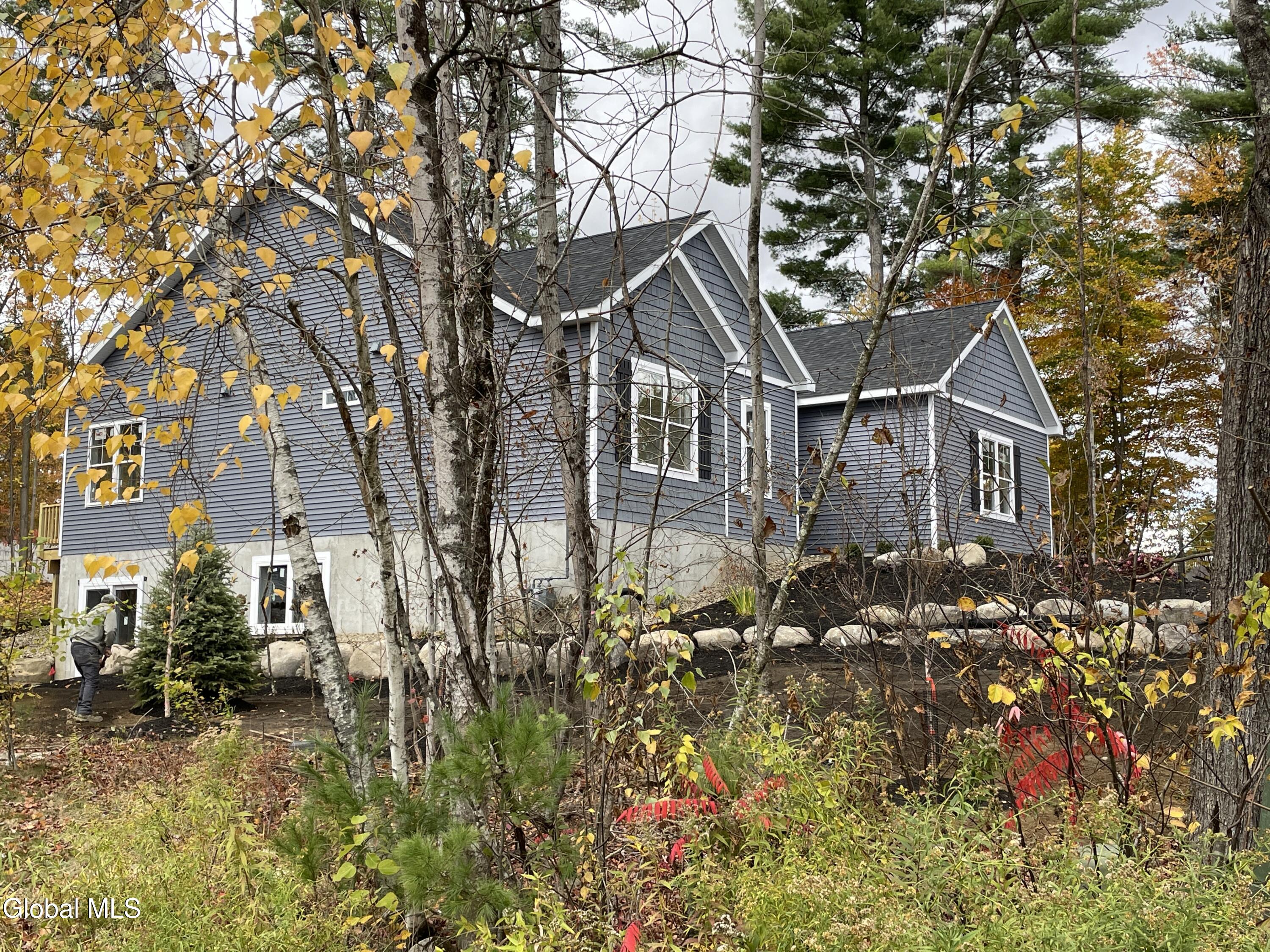 Wilton, New York 12831, United States, 3 Bedrooms Bedrooms, ,2 BathroomsBathrooms,Residential,Pending,134568